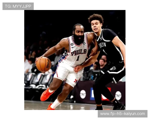 哈登关键助攻队友补篮得手，76人以团体篮球赢球